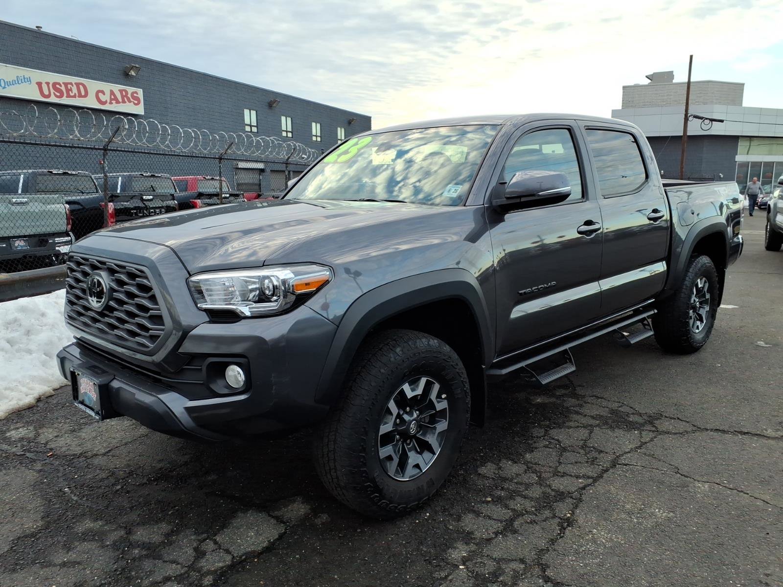 Certified 2023 Toyota Tacoma TRD Off-Road AWD/4WD image 3