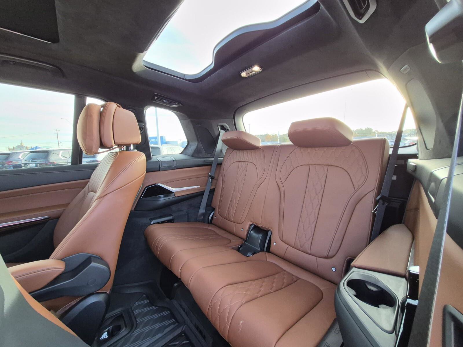 Certified 2025 BMW X7 M60i w/ Climate Comfort Package image 34