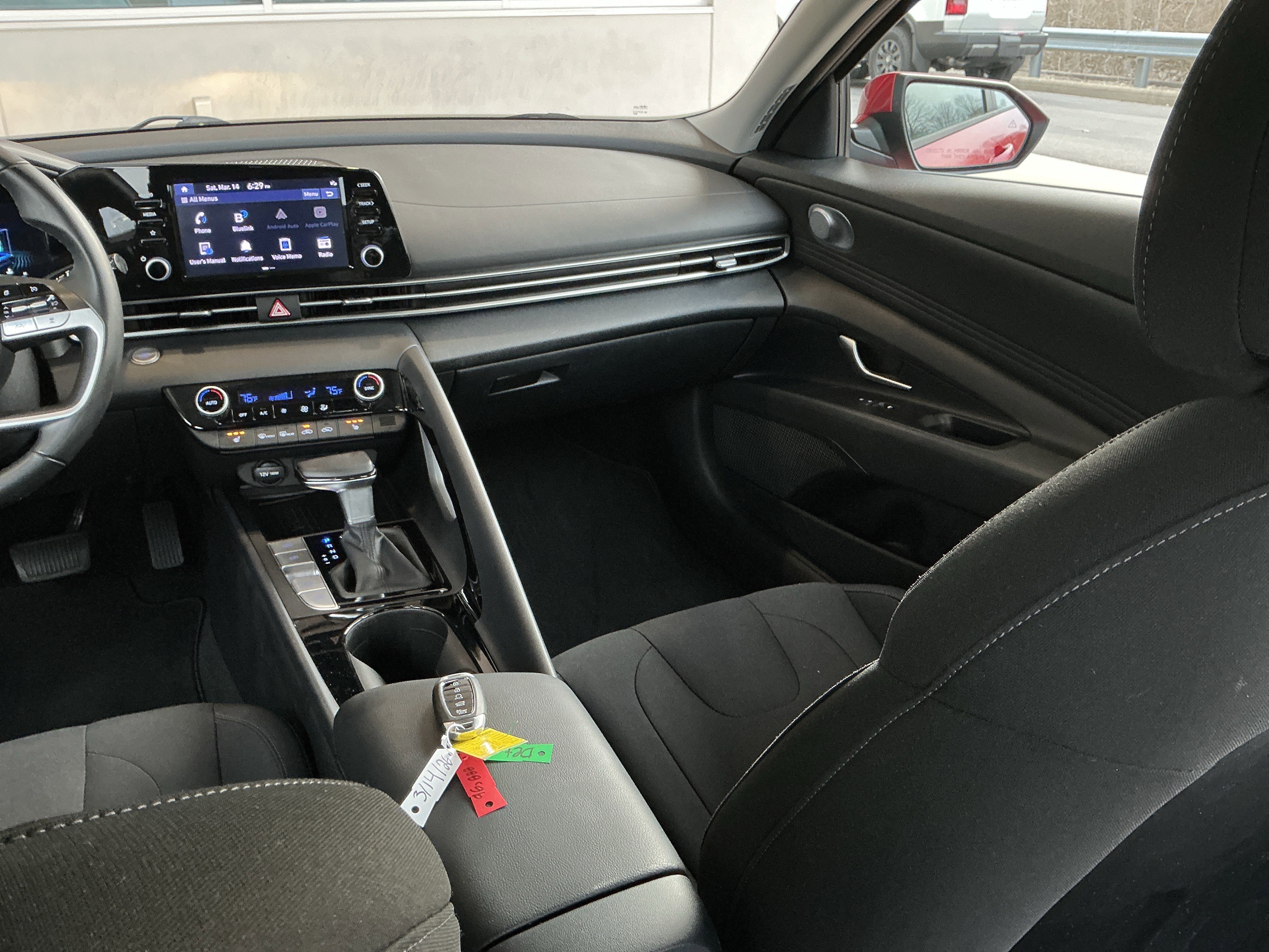 Used 2022 Hyundai Elantra SEL w/ Convenience Package image 16