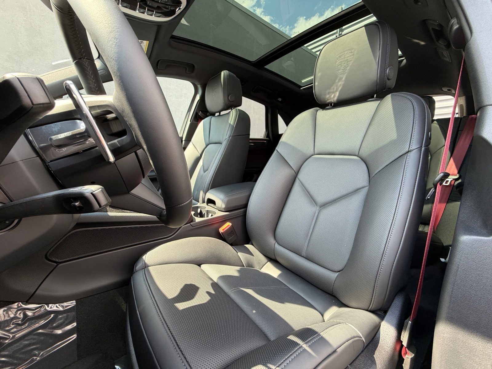 New 2026 Porsche Macan S AWD/4WD image 14