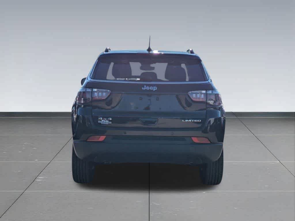 Used 2025 Jeep Compass Limited w/ Sun & Sound Group AWD/4WD image 5