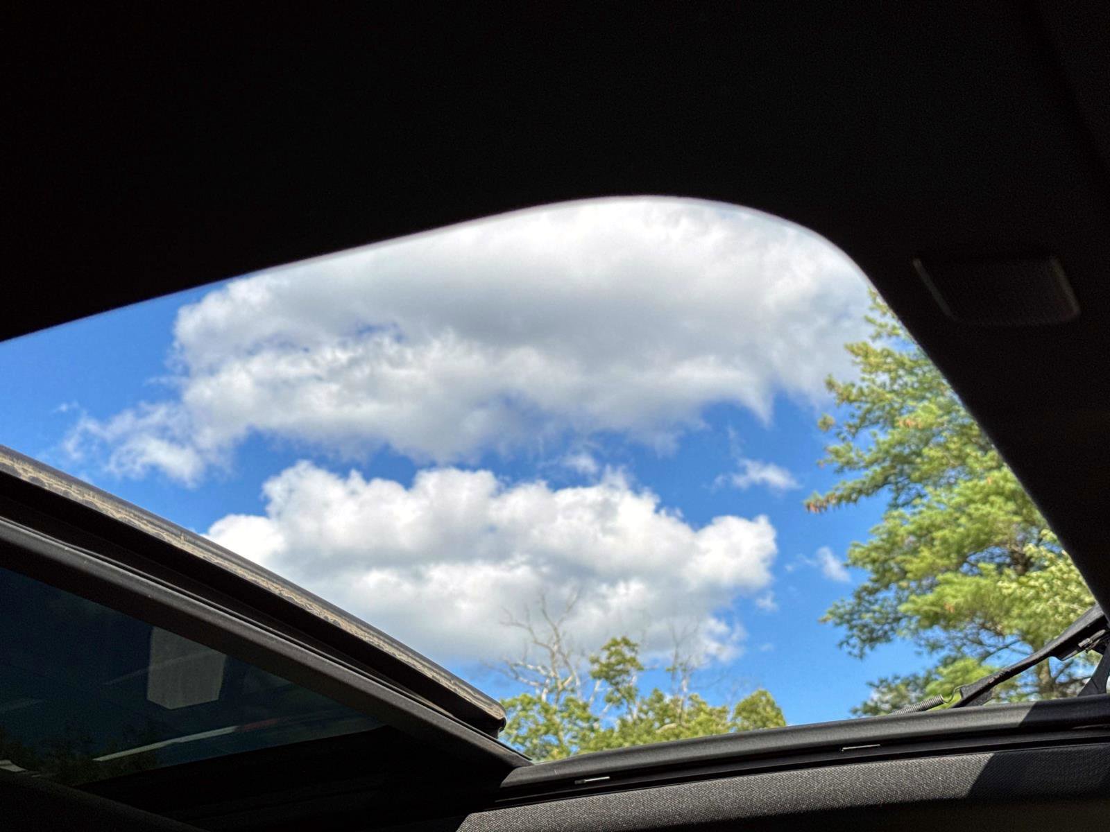 Certified 2023 GMC Yukon SLT w/ SLT Luxury Package image 6