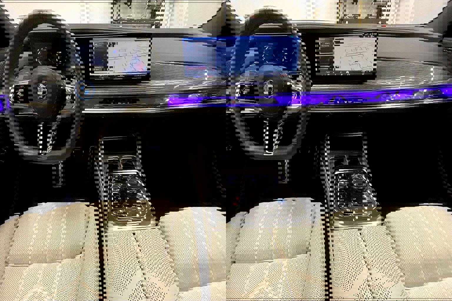 Certified 2024 BMW 750e xDrive w/ Executive Package image 16