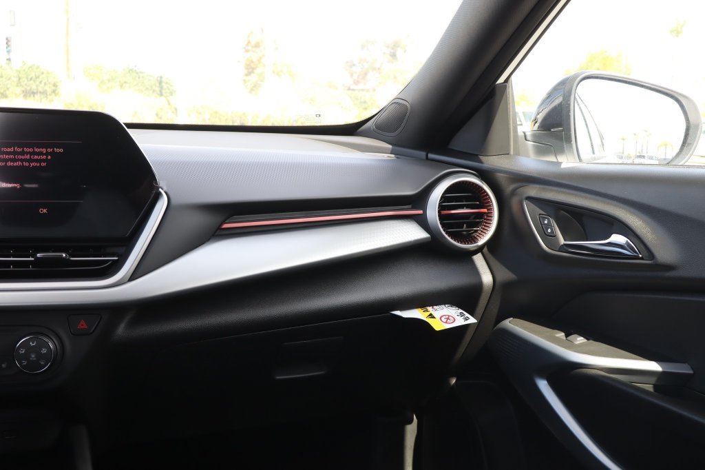 New 2026 Chevrolet Trax RS w/ Driver Confidence Package FWD image 28