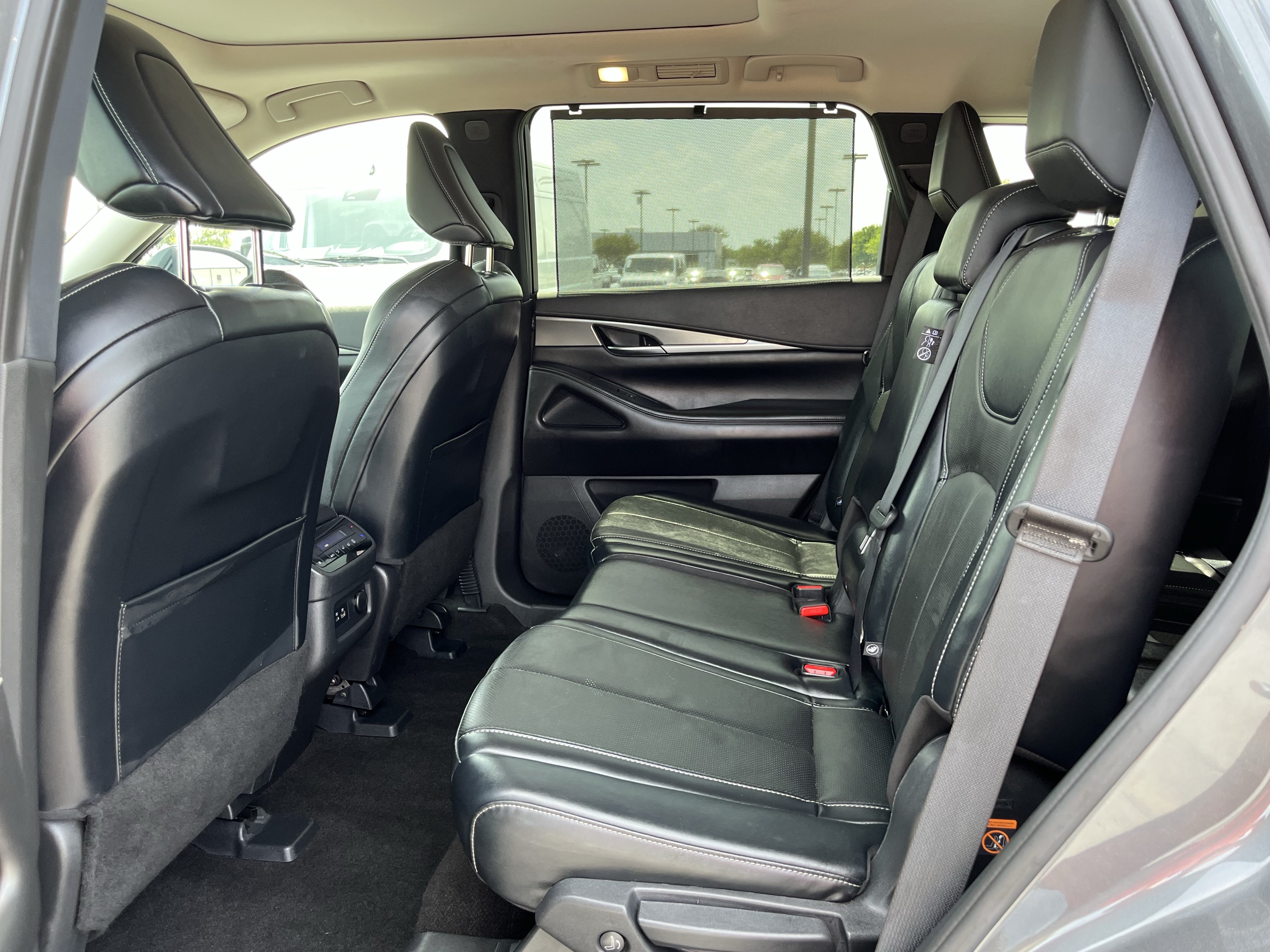 Used 2023 INFINITI QX60 Luxe w/ Cargo Package FWD image 32