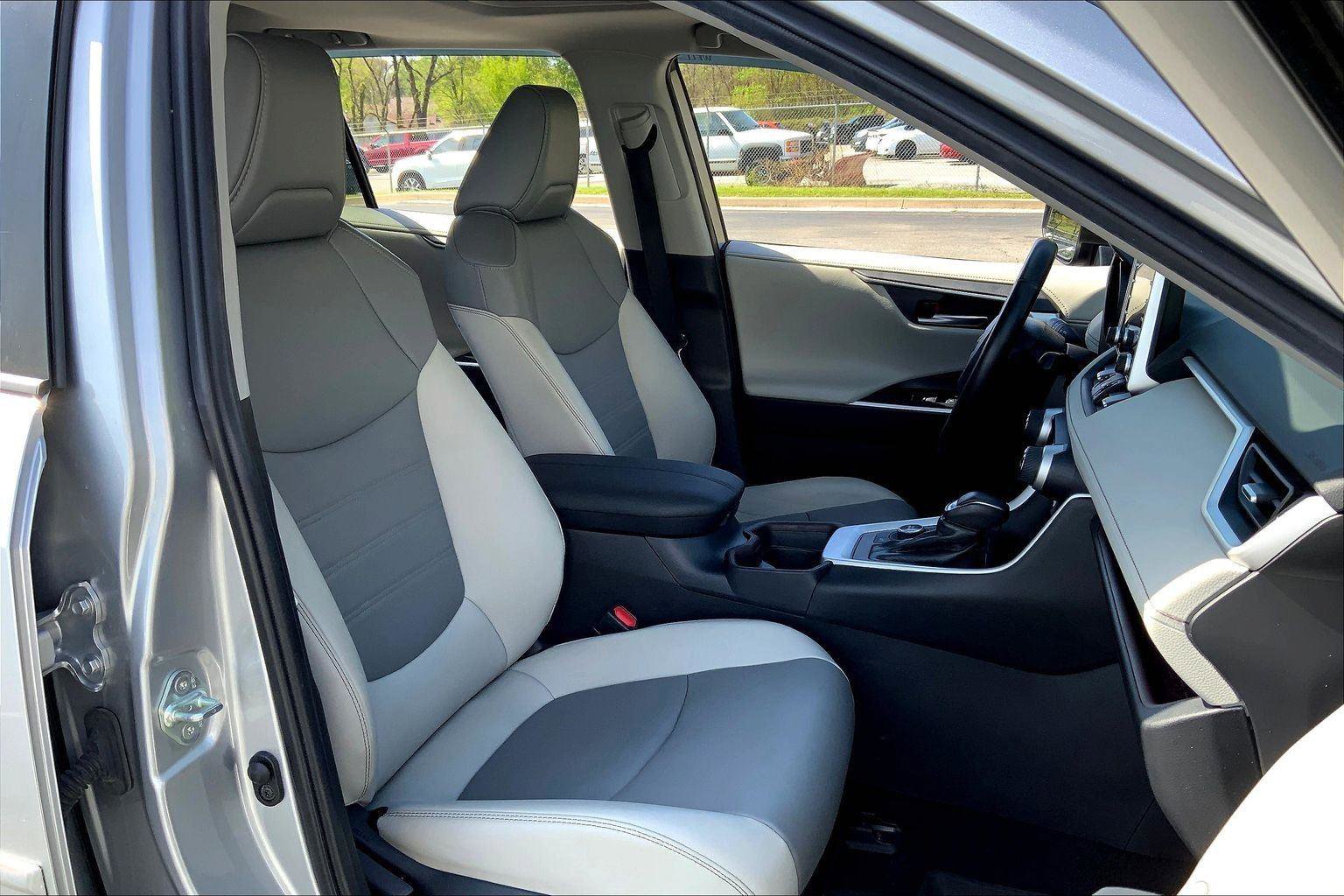 Used 2020 Toyota RAV4 Limited w/ All Weather Liner Package AWD/4WD image 7