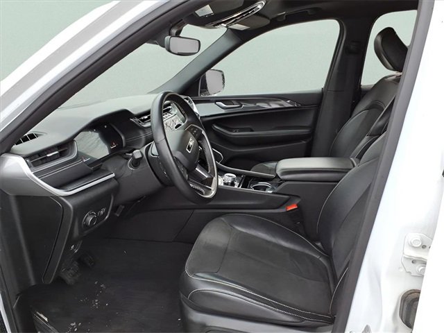 Used 2021 Jeep Grand Cherokee L Laredo image 11