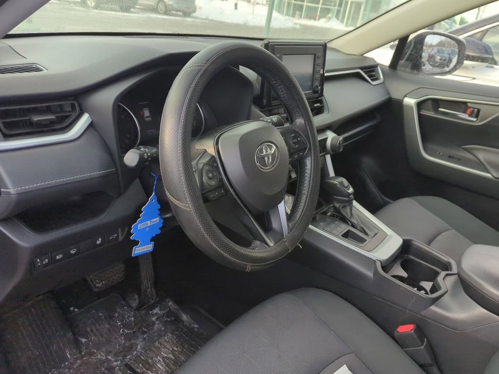 Used 2019 Toyota RAV4 XLE image 7