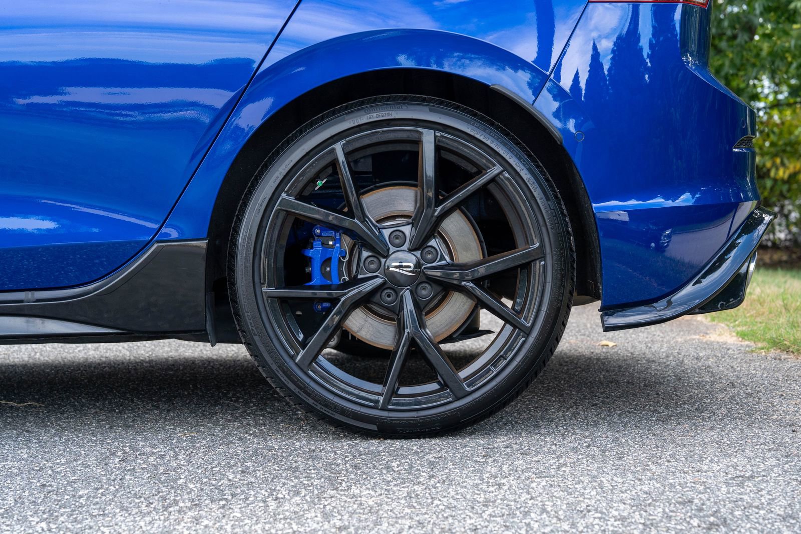 Used 2024 Volkswagen Golf R image 10