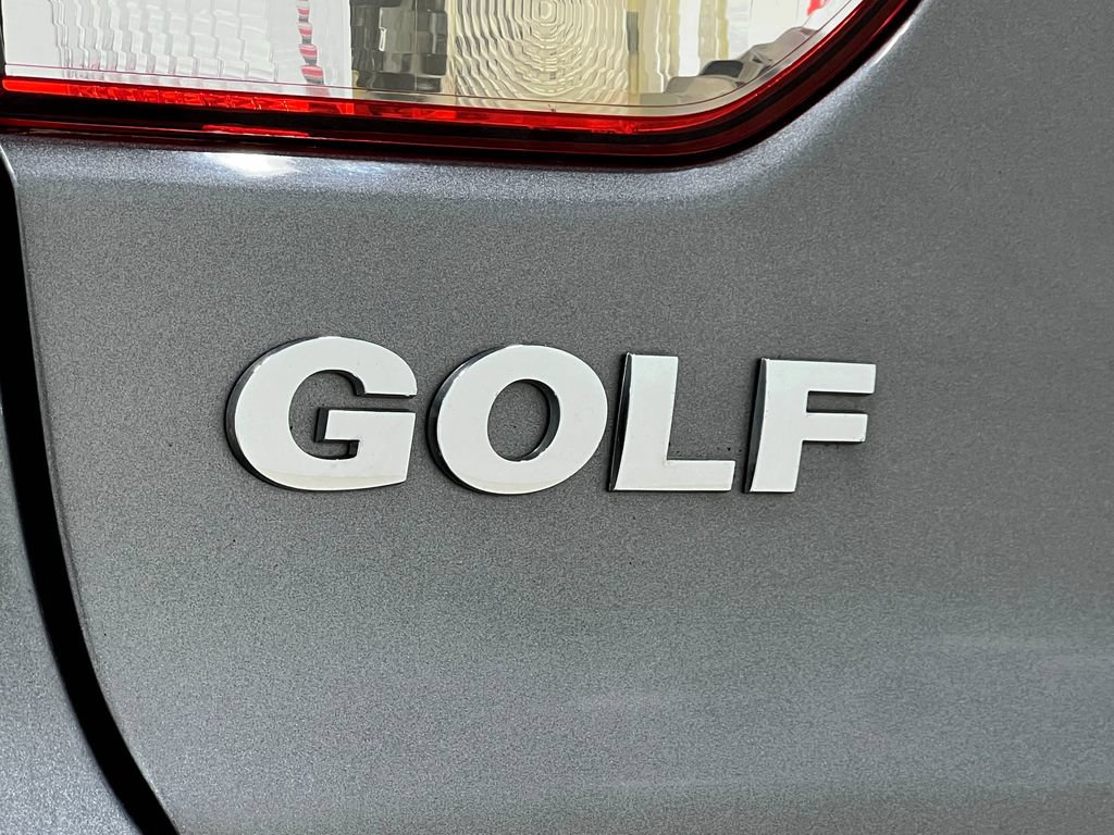Used 2013 Volkswagen Golf 4-Door FWD image 37