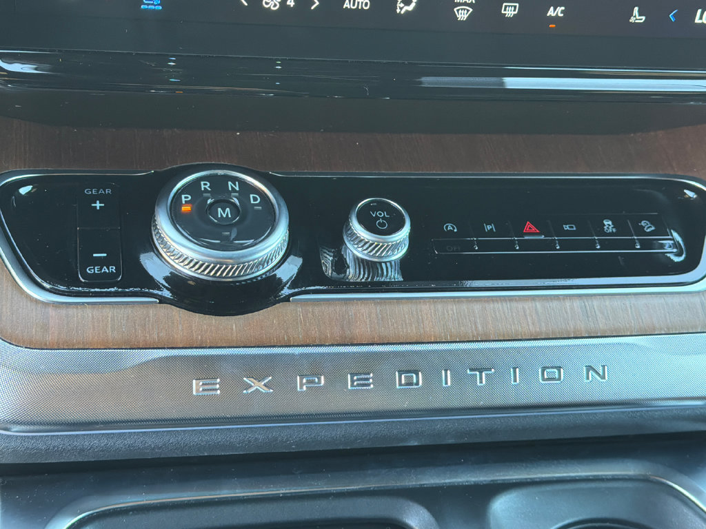 Used 2025 Ford Expedition King Ranch AWD/4WD image 33