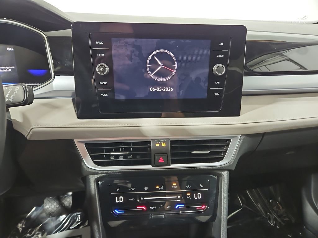 Used 2025 Volkswagen Taos SE FWD image 19