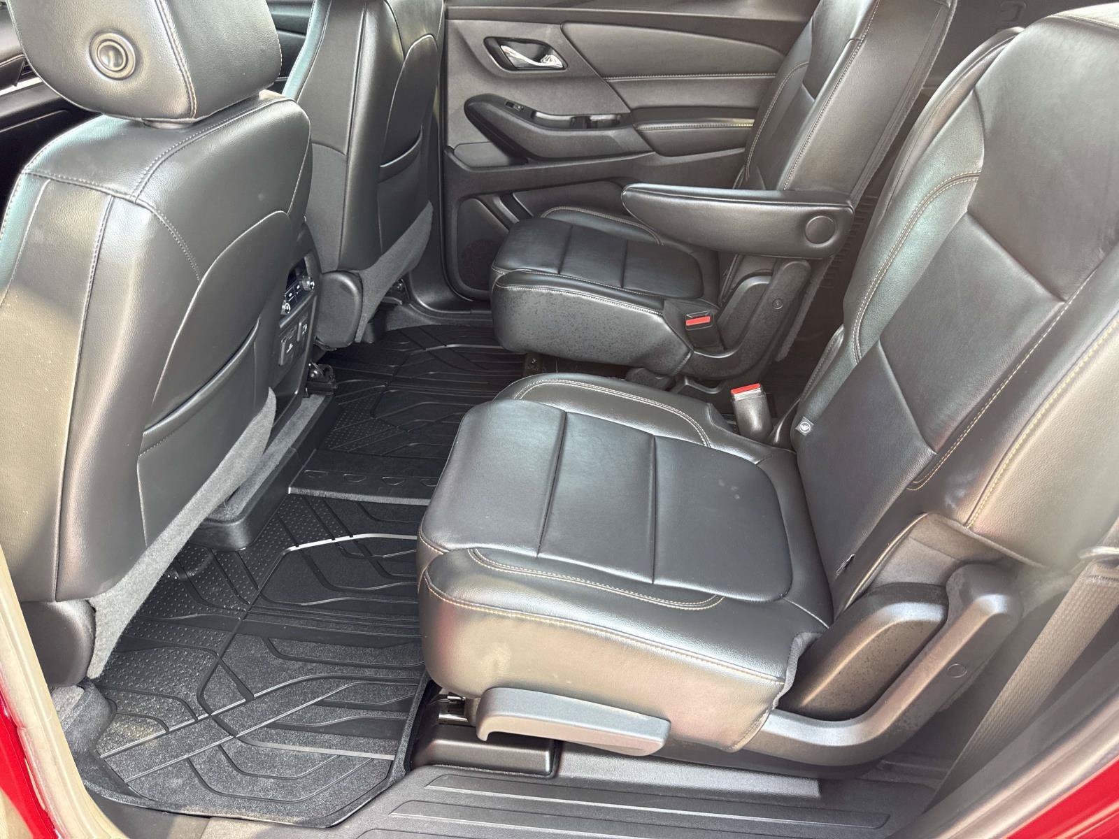Used 2020 Chevrolet Traverse RS w/ LPO, Floor Liner Package FWD image 14
