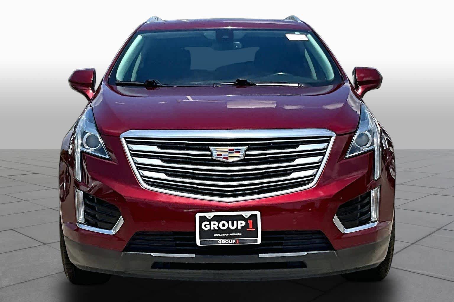 Used 2017 Cadillac XT5 Luxury w/ Driver Awareness Package FWD image 4