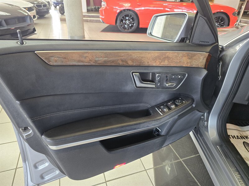 Used 2014 Mercedes-Benz E 350 4MATIC Sedan image 8