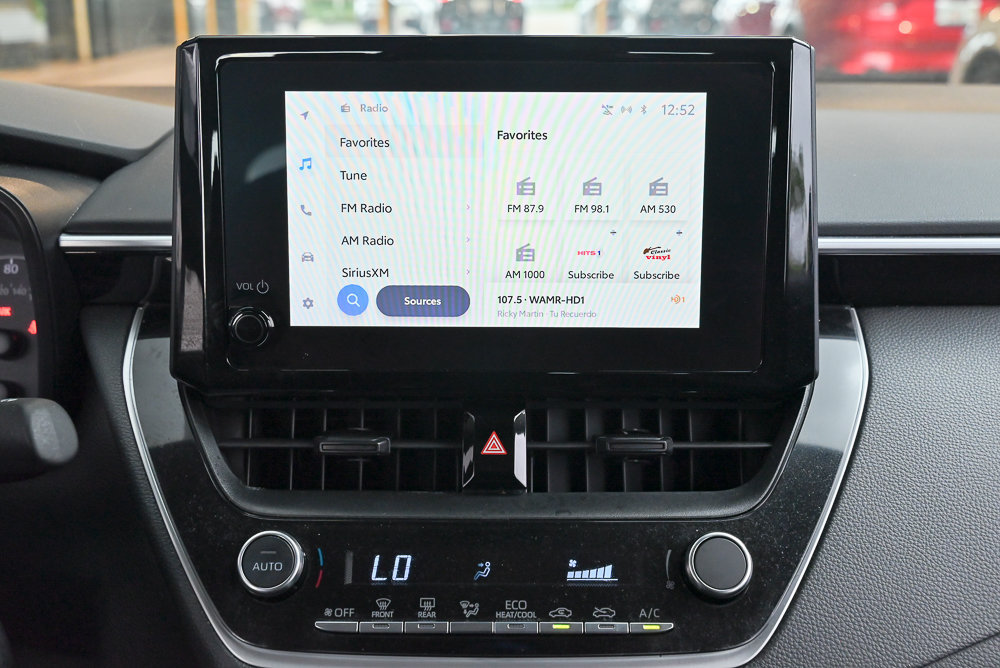 Used 2023 Toyota Corolla LE FWD image 23