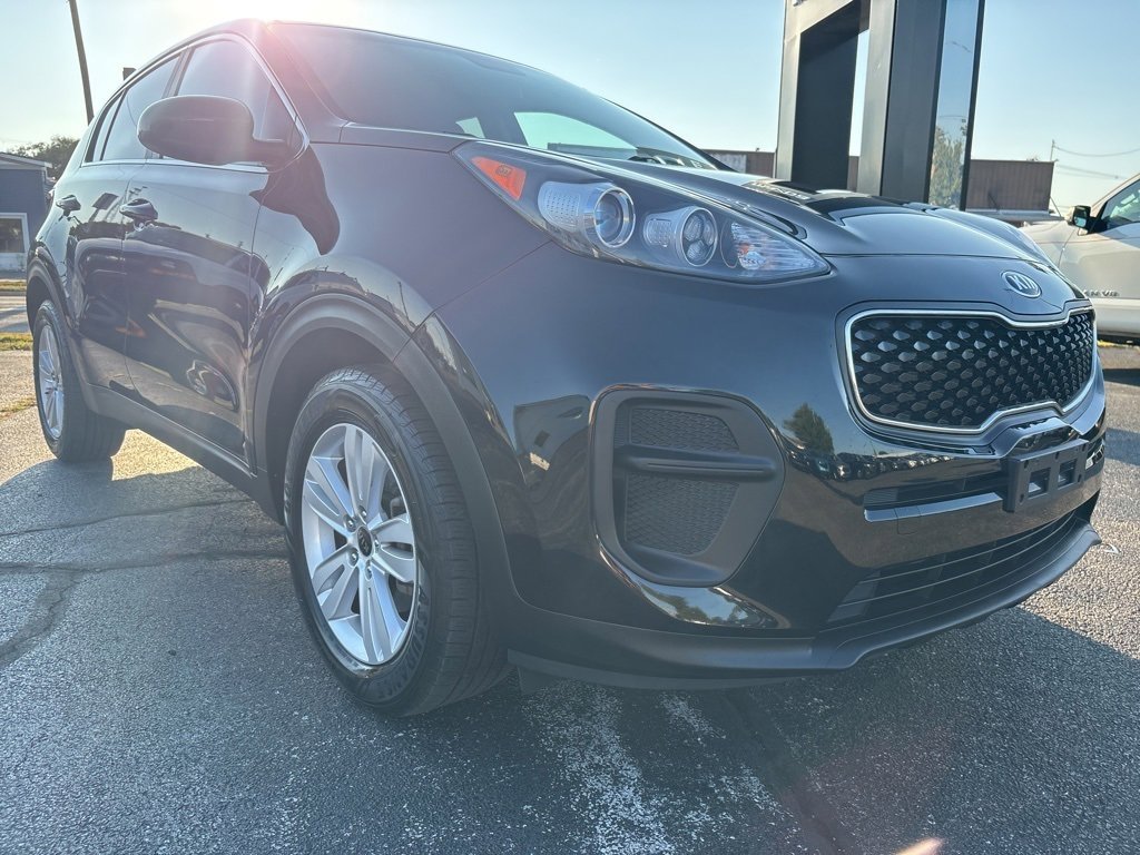 Used 2019 Kia Sportage LX image 9