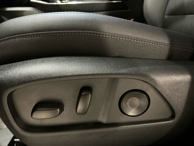 Used 2026 Chevrolet Equinox LT w/ Convenience Package II AWD/4WD image 11