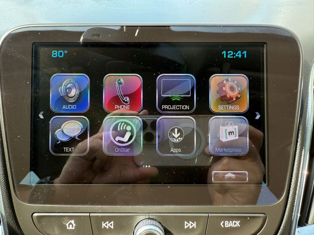 Used 2017 Chevrolet Malibu LT image 24