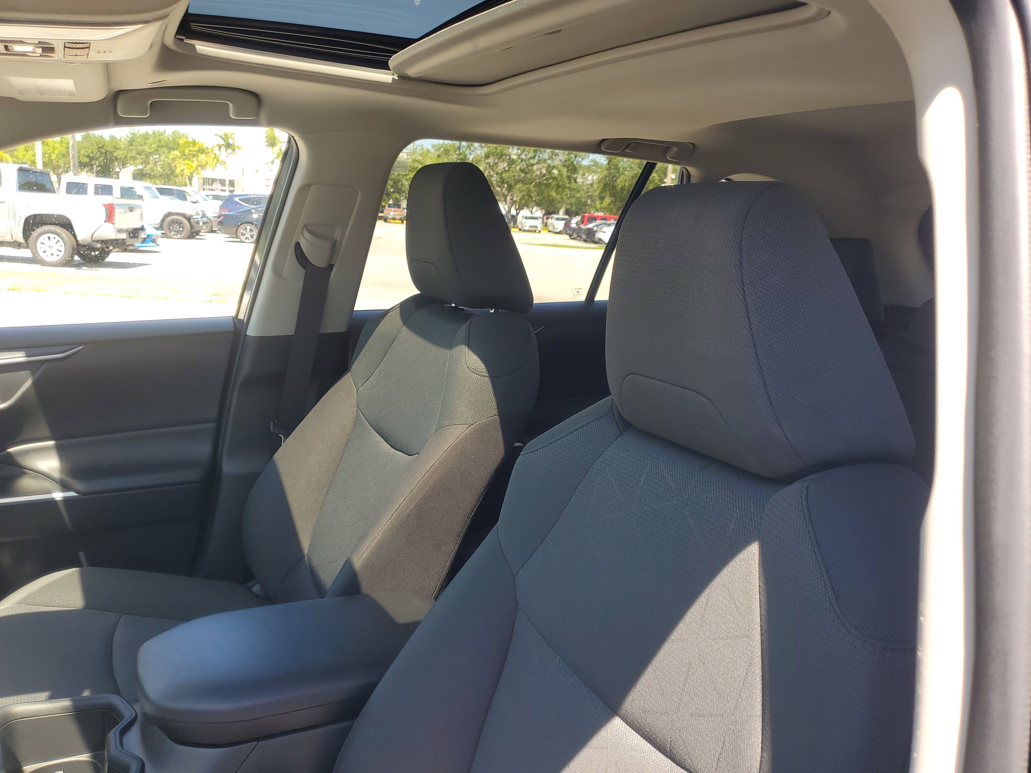 Certified 2025 Toyota RAV4 XLE w/ Convenience Package AWD/4WD image 18