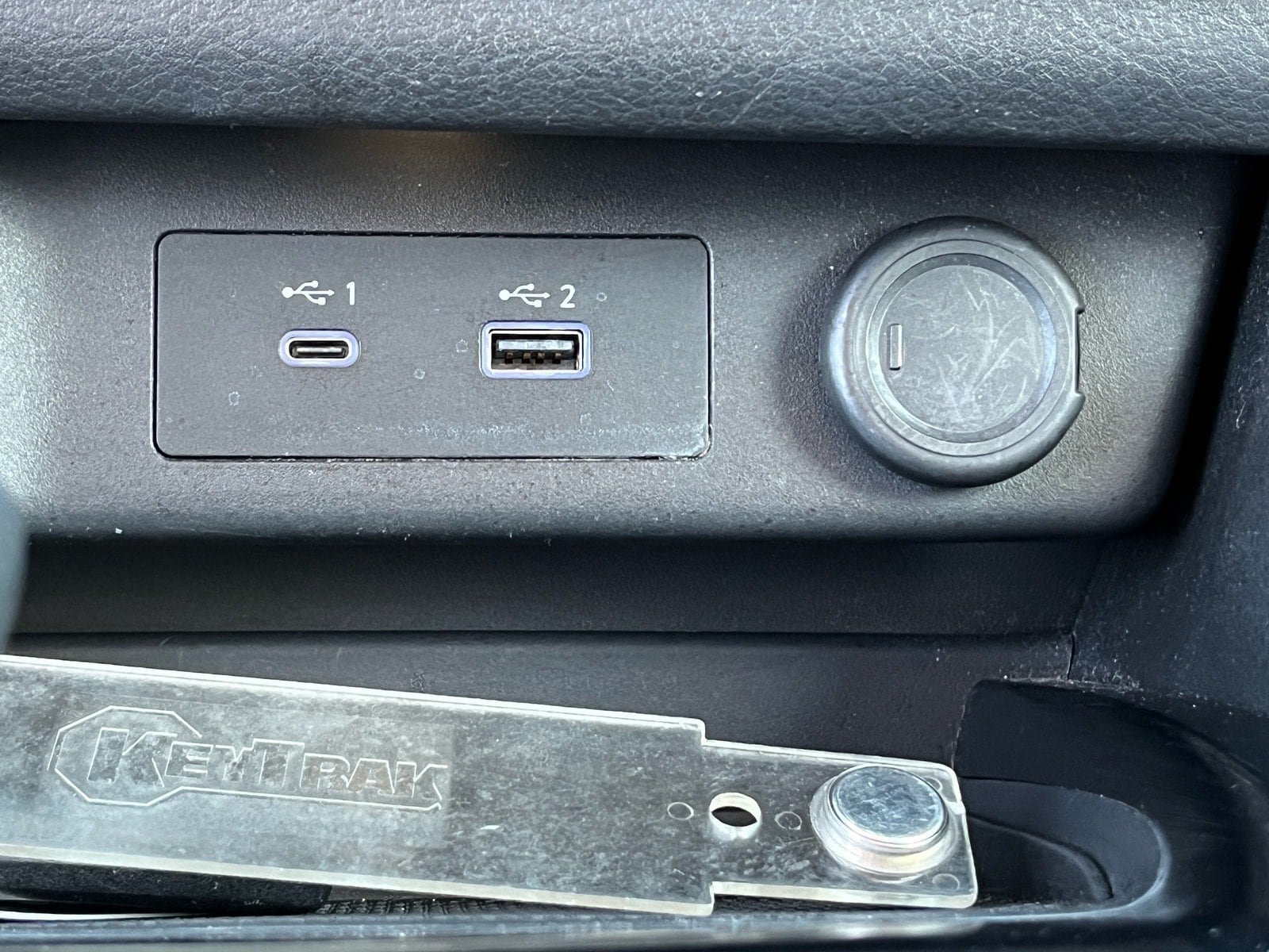 Used 2022 Nissan Rogue SV AWD/4WD image 23