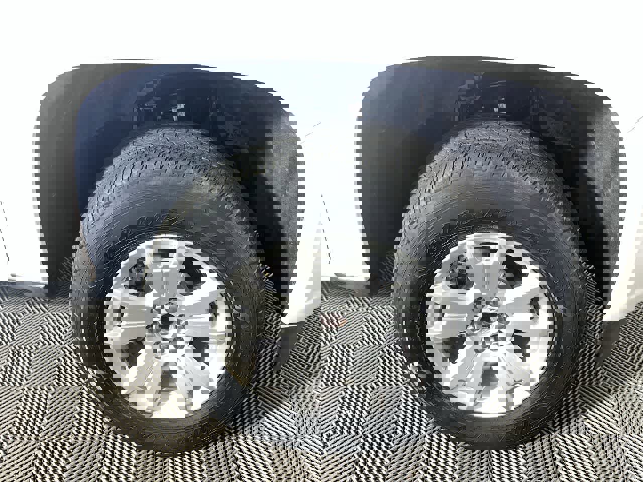 Used 2022 Chevrolet Colorado LT w/ Fleet Safety Package image 10