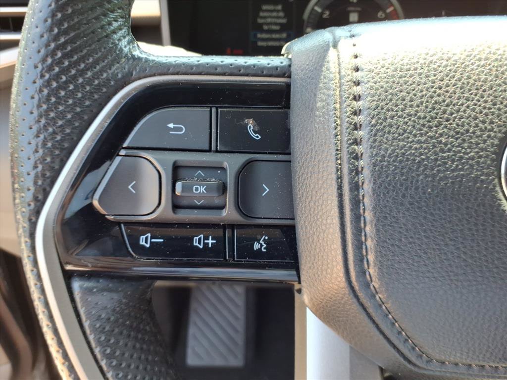 Used 2024 Toyota Tundra Limited AWD/4WD image 20