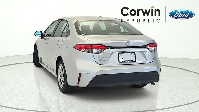 Used 2024 Toyota Corolla LE FWD image 4