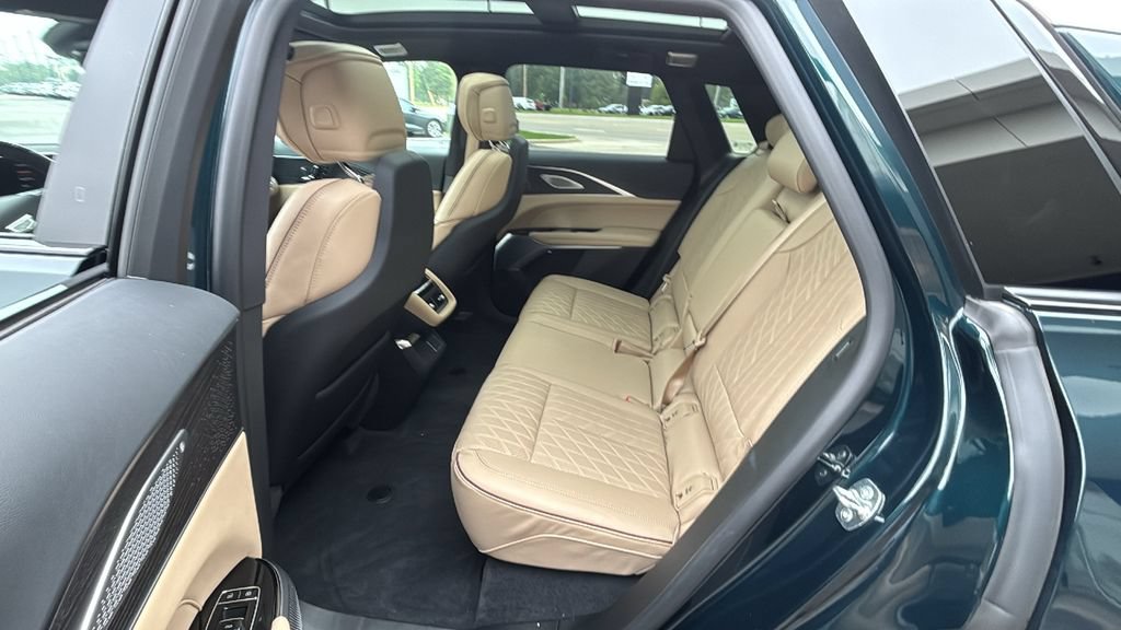 Used 2026 Cadillac Lyriq Signature Luxury w/ Nappa Leather Package AWD/4WD image 11