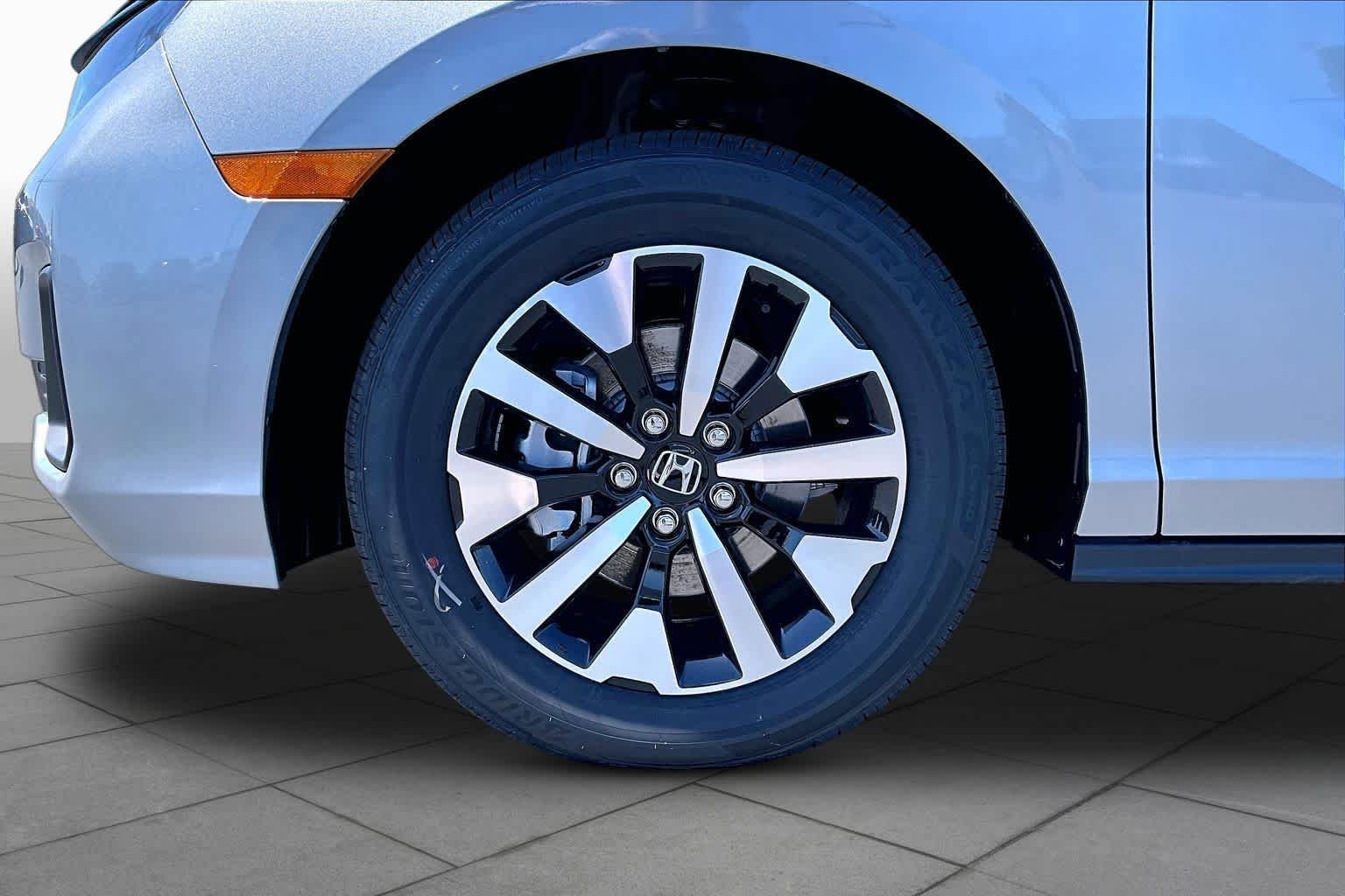 New 2026 Honda Odyssey EX-L image 11
