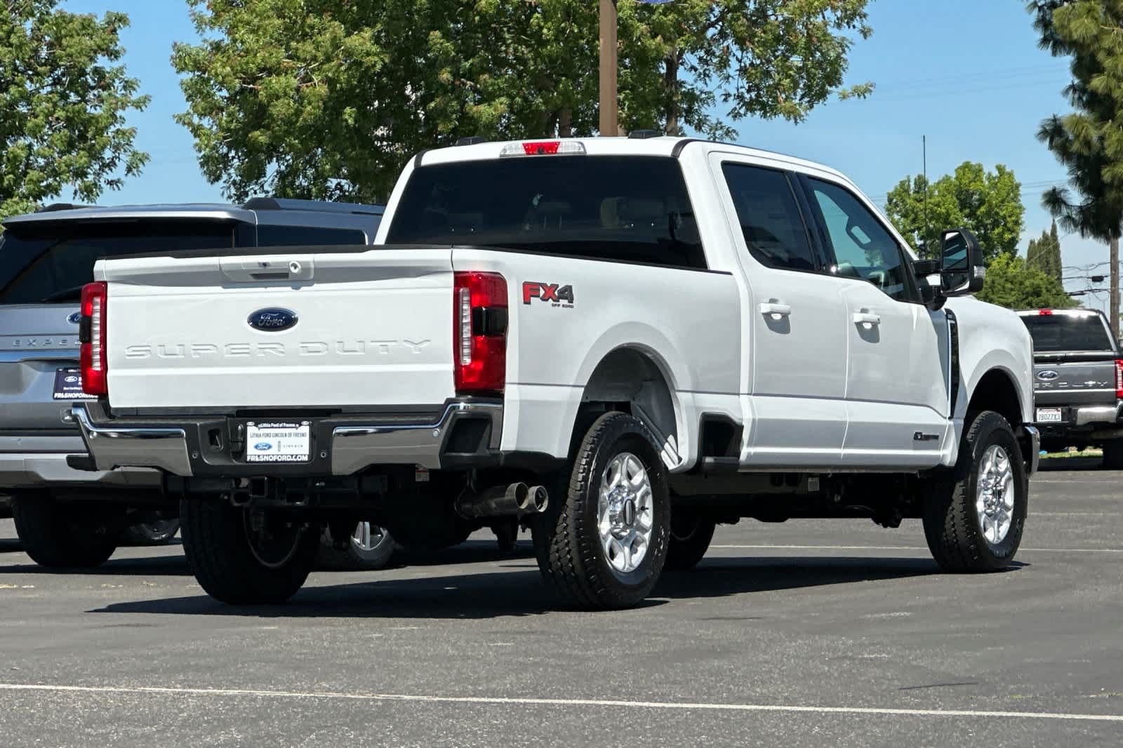 New 2026 Ford F250 XLT w/ XLT Premium Package AWD/4WD image 2