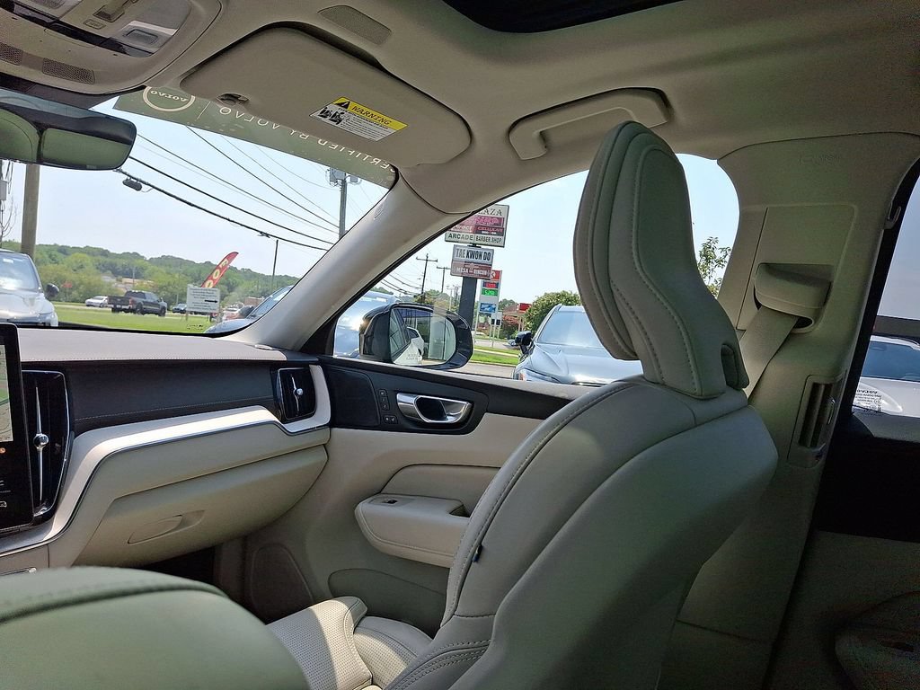 Certified 2026 Volvo XC60 B5 Ultra AWD/4WD image 11