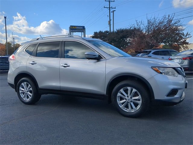 Used 2016 Nissan Rogue SV w/ SV Premium Package