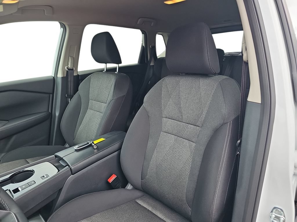 Used 2026 Nissan Rogue SV FWD image 15