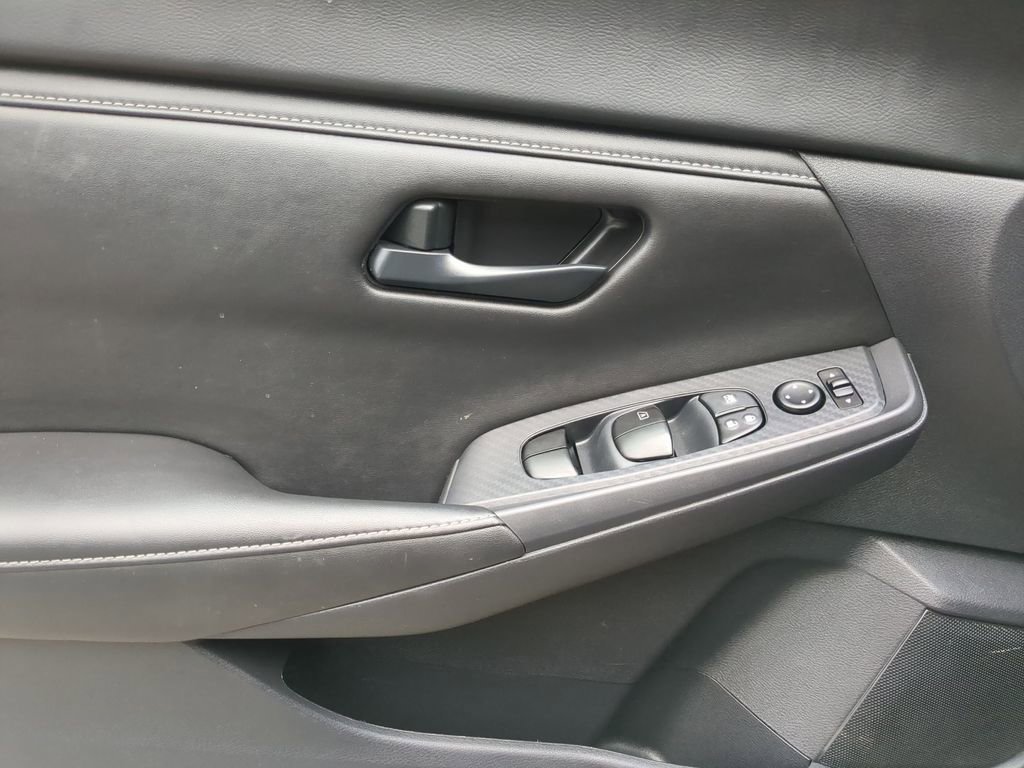 Certified 2025 Nissan Sentra S image 11