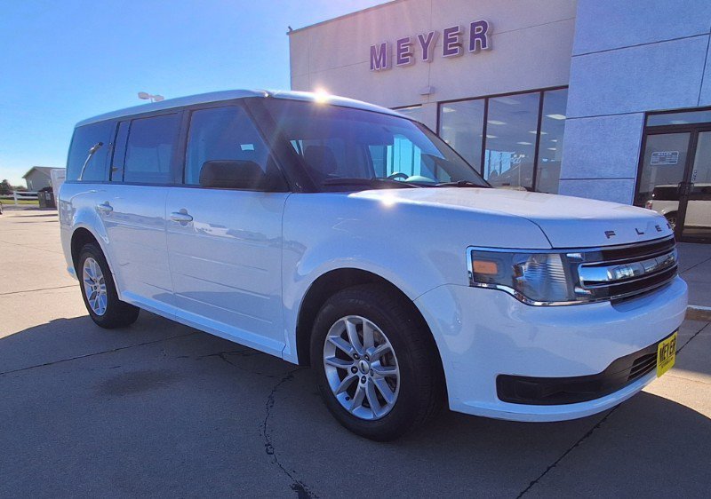 Used 2018 Ford Flex SE image 2