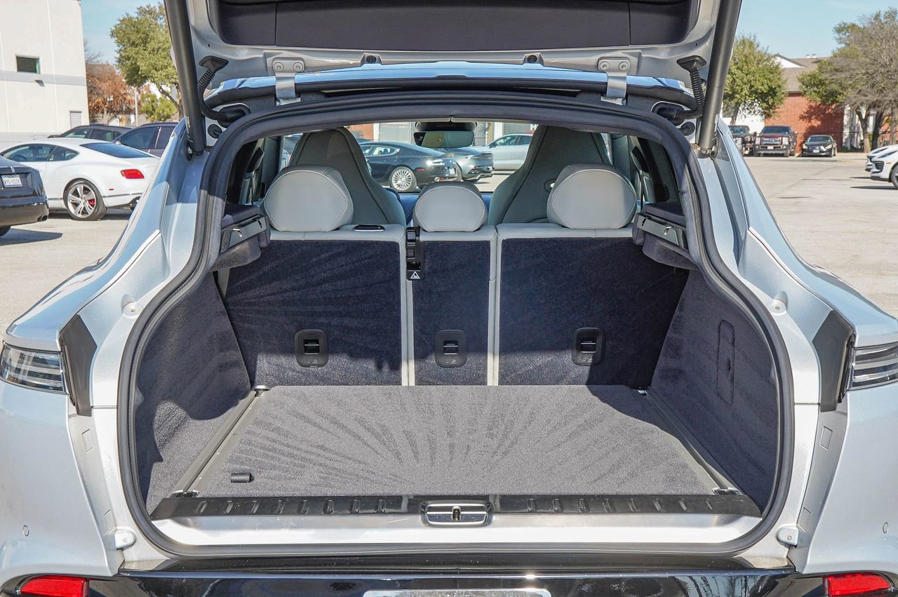 Used 2022 Aston Martin DBX image 42