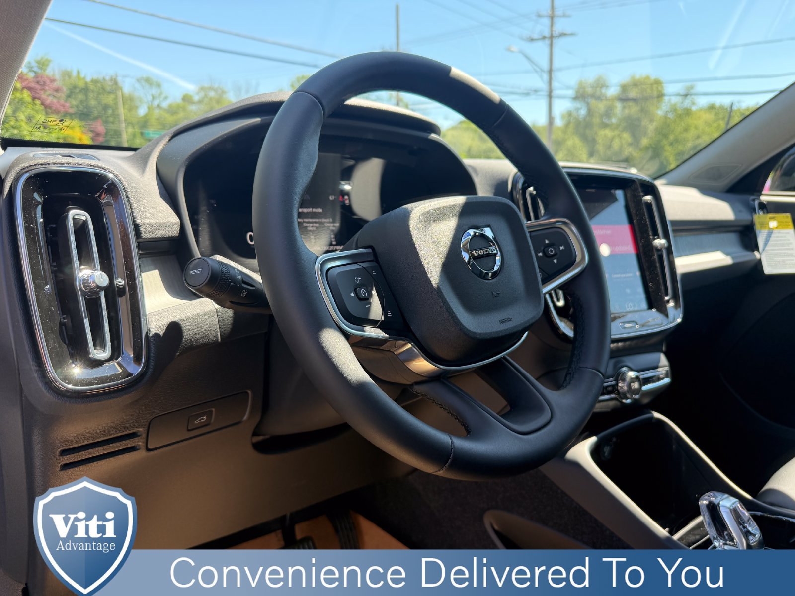 New 2026 Volvo XC40 B5 Plus w/ Protection Package Premier AWD/4WD image 12