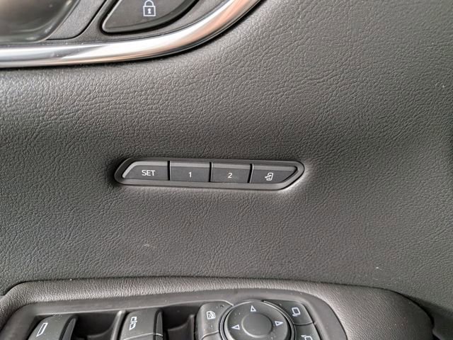 Certified 2022 Cadillac XT5 Premium Luxury image 11