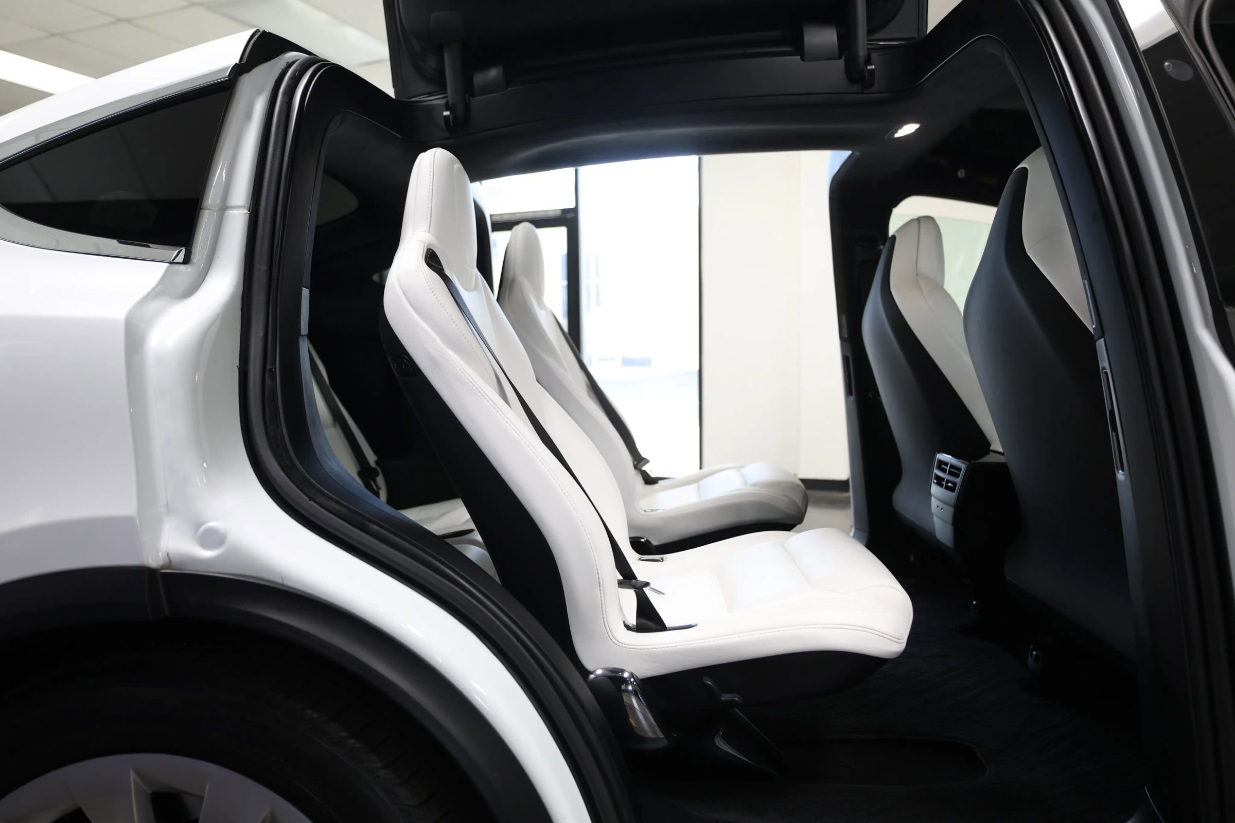 Used 2019 Tesla Model X Long Range AWD/4WD image 45