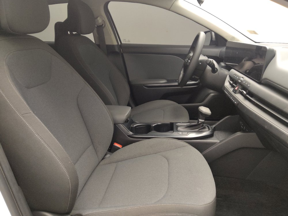 Used 2025 Kia K4 FWD image 21