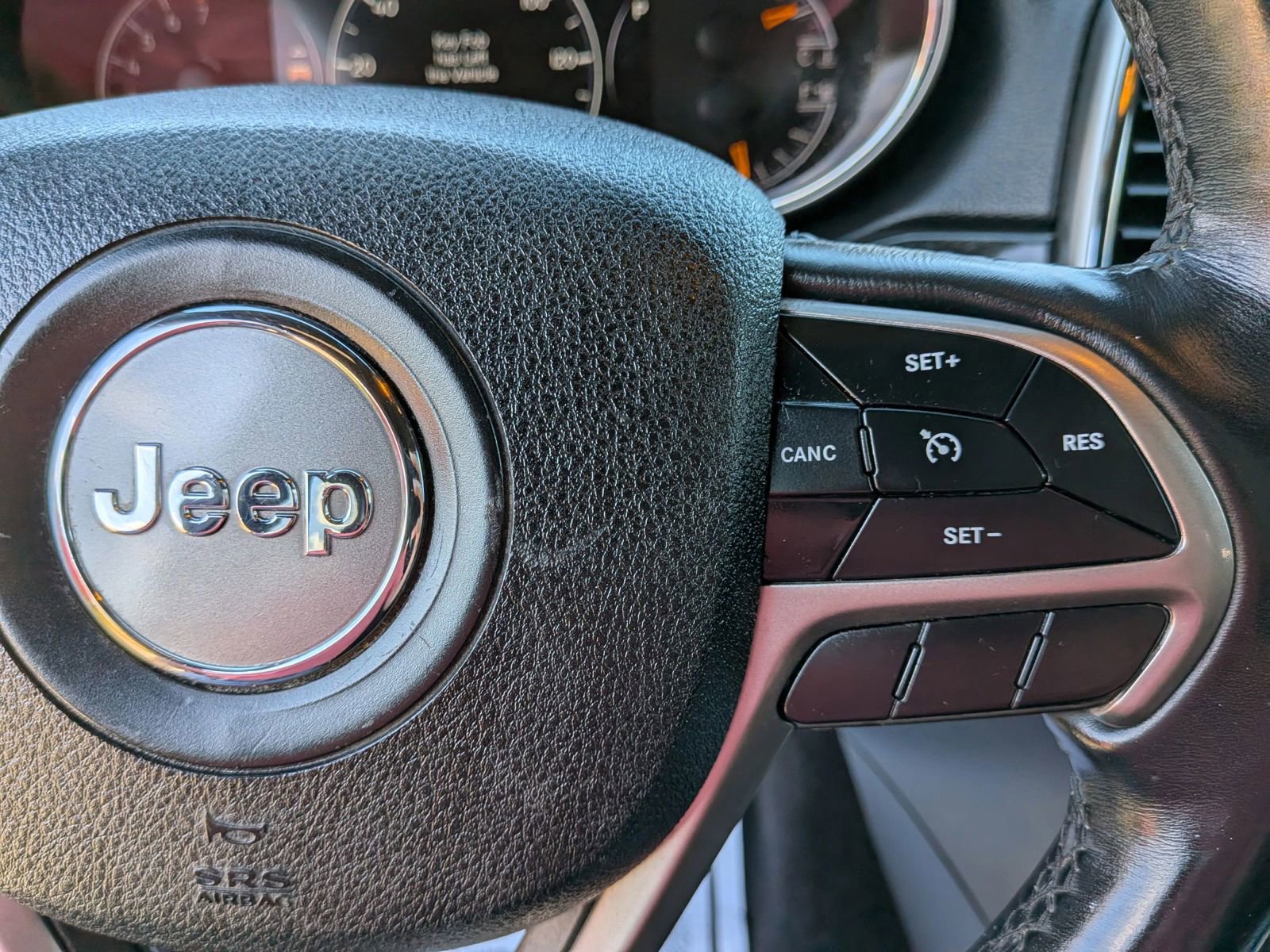 Used 2018 Jeep Grand Cherokee Altitude AWD/4WD image 43