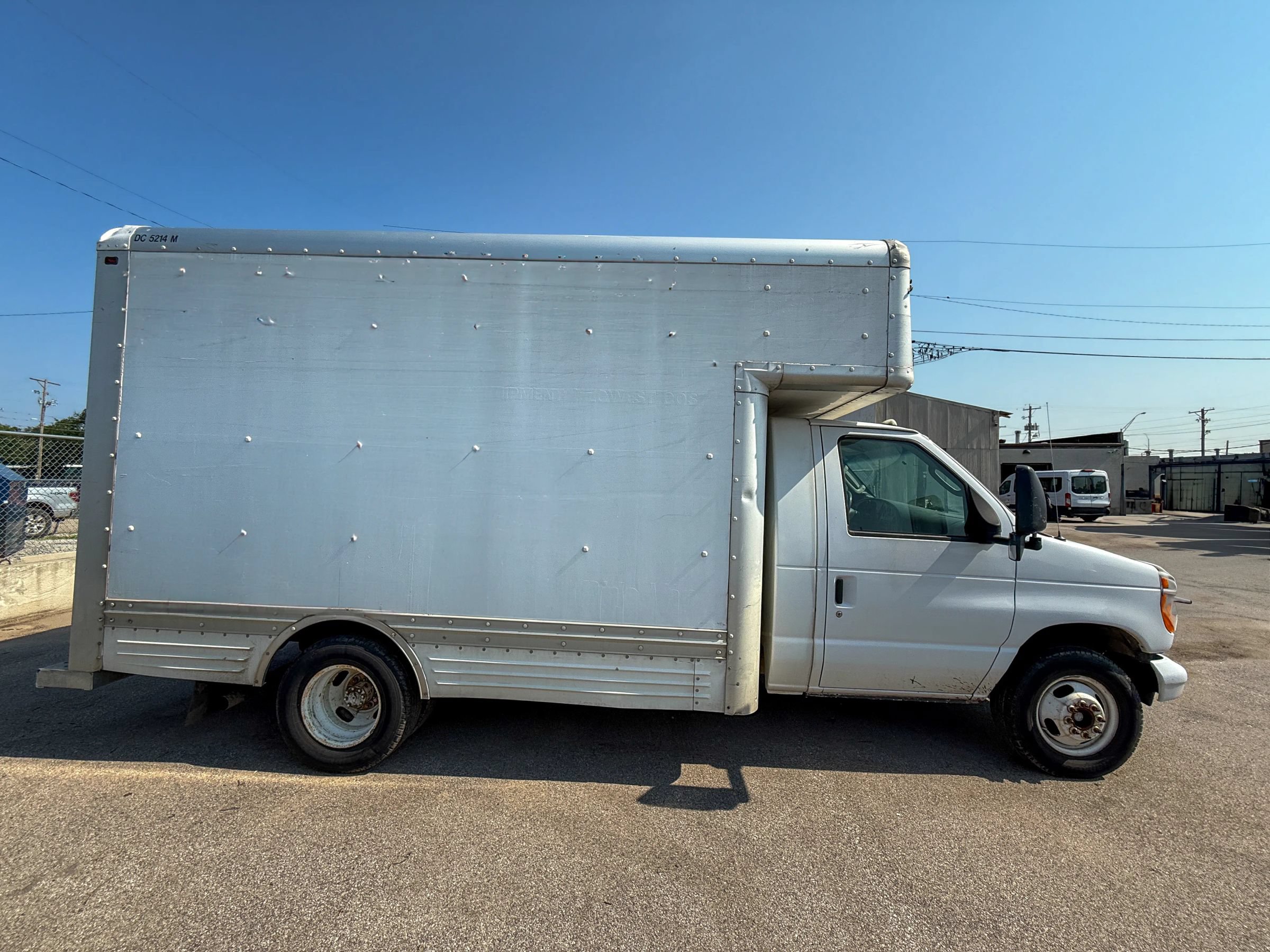 Used 2006 Ford E-450 and Econoline 450 RWD image 8