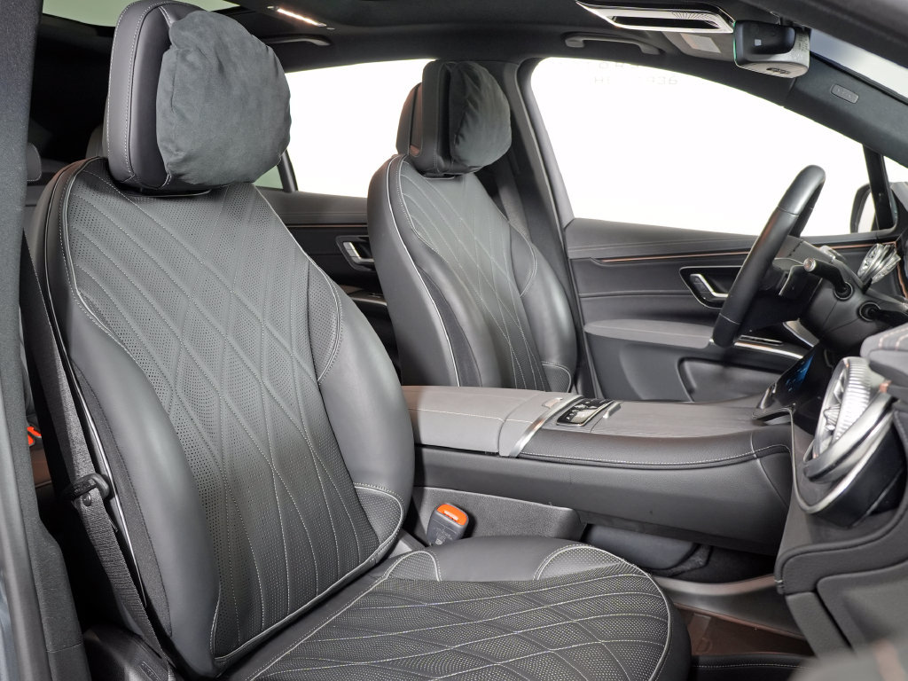 Certified 2025 Mercedes-Benz EQS 580 4MATIC SUV image 17