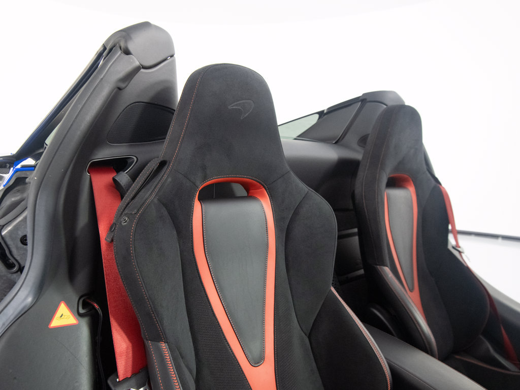 Used 2020 McLaren 720S Performance RWD image 32
