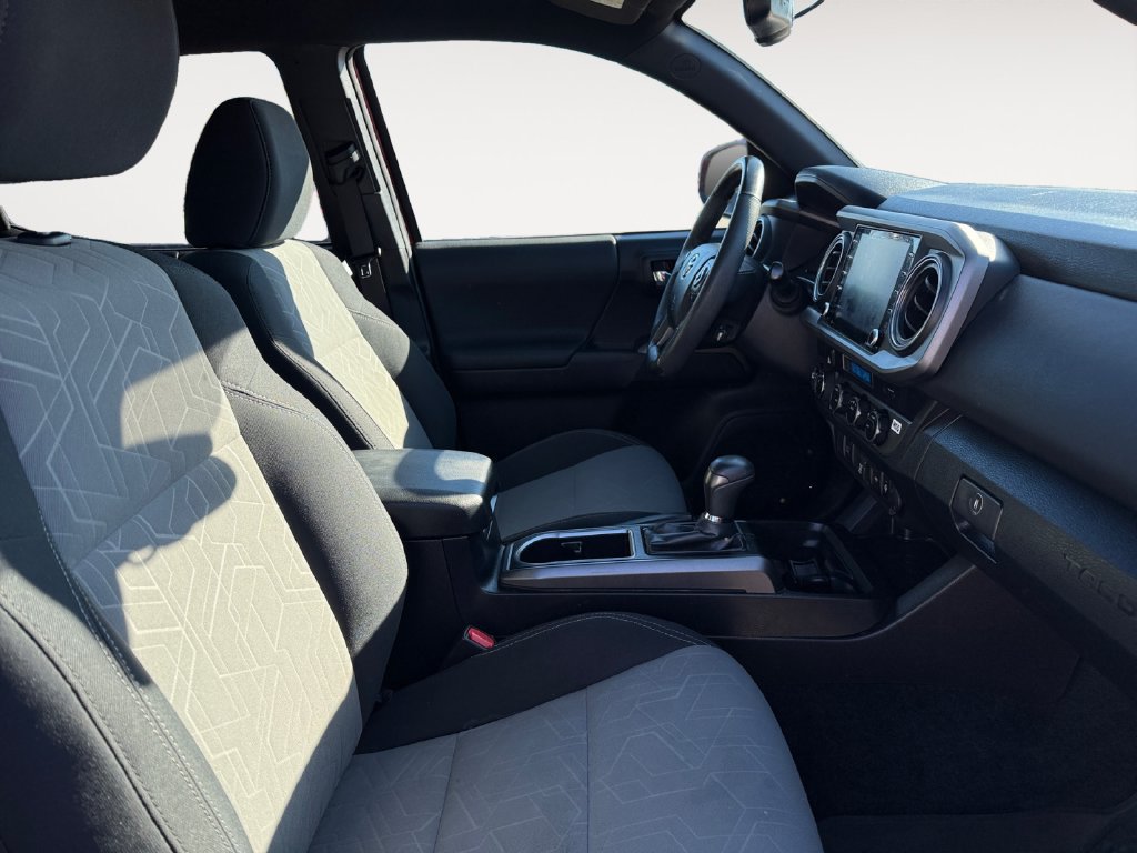 Used 2023 Toyota Tacoma TRD Sport AWD/4WD image 15