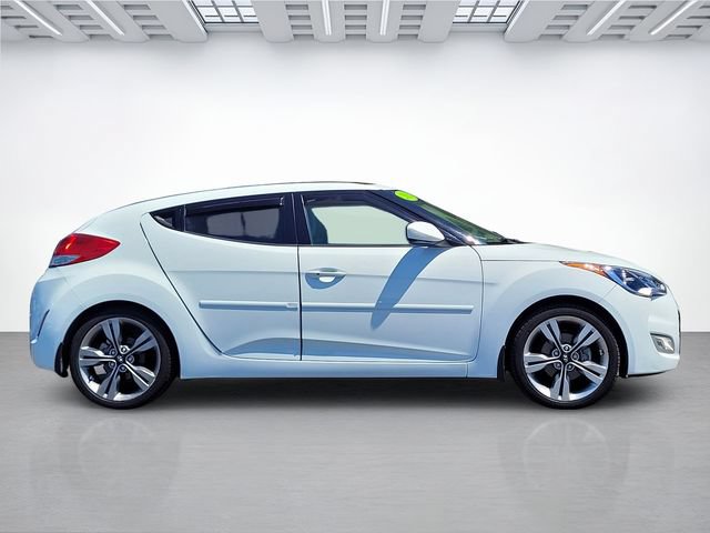 Used 2013 Hyundai Veloster w/ Style Pkg FWD image 3