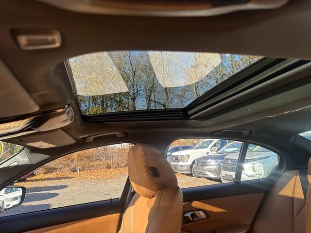 Used 2023 BMW 330i xDrive Sedan w/ Driving Assistance Package image 23