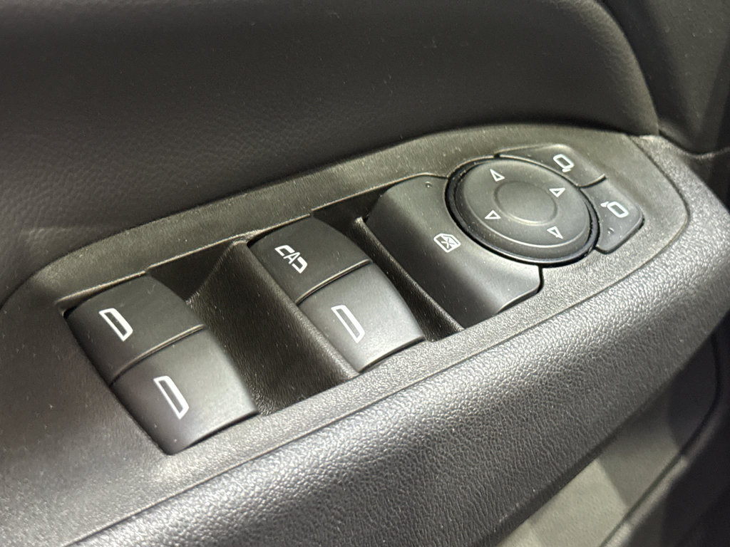 Used 2024 Chevrolet Equinox LT w/ LPO, Floor Liner Package FWD image 30