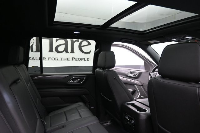 Used 2024 Chevrolet Suburban RST w/ Luxury Package AWD/4WD image 33
